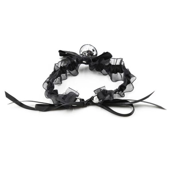 Collar con Lazo, Cascabel y Encaje